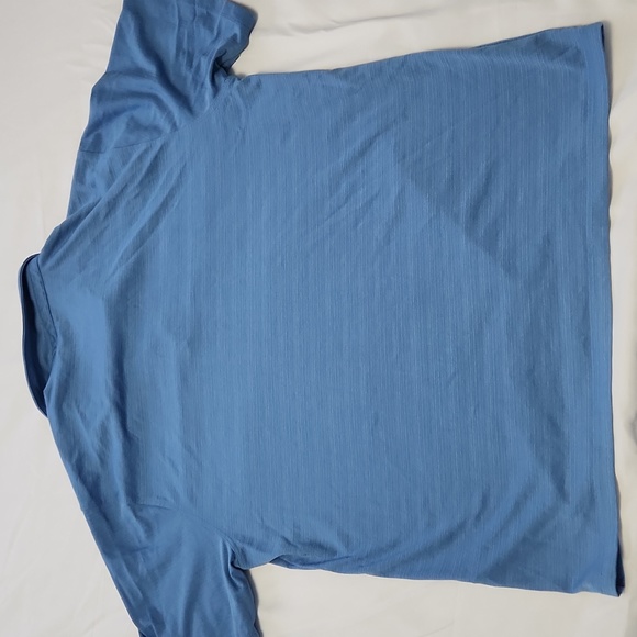 Kirkland - Short Sleeve Shirt (L) - Picture 2 of 2